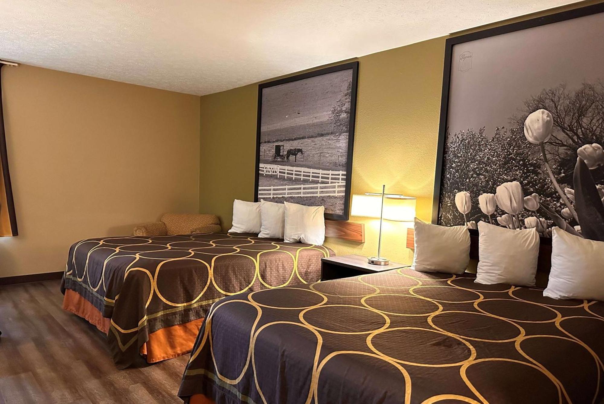 Super 8 By Wyndham Bellefontaine Hotel Exterior photo